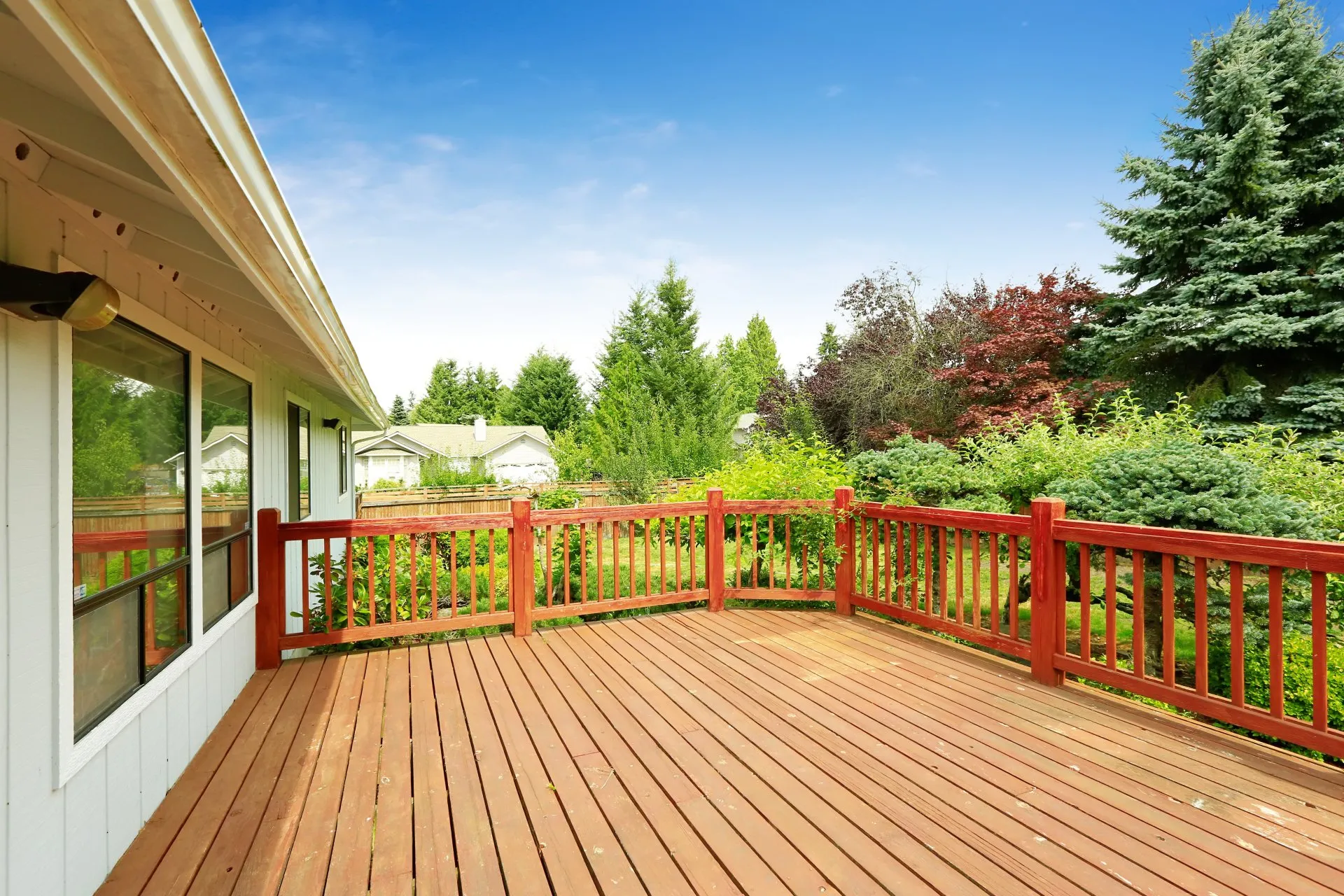 How Do You Estimate a Deck Cost?