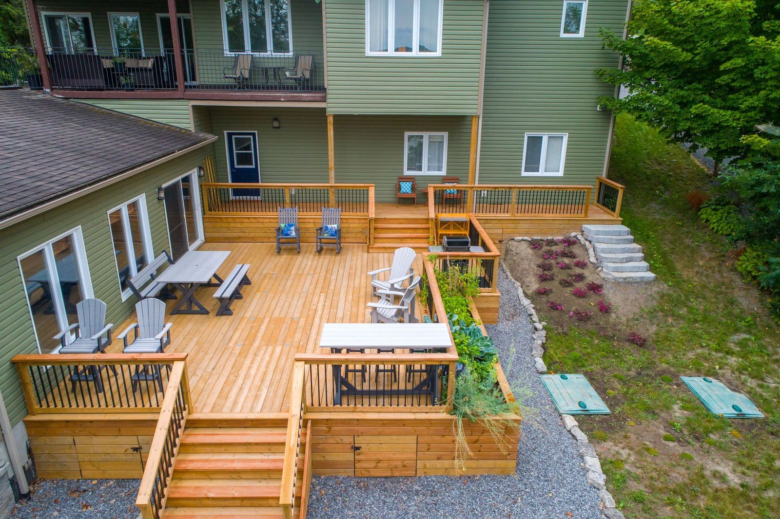 What is The Cheapest Way To Build a Deck?