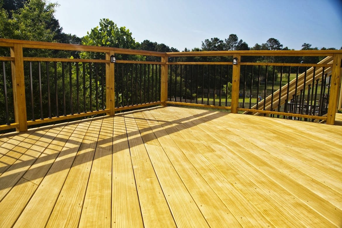 What is The Labor Cost To Install A Deck?